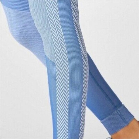 Fabletics | Seamless High Waisted Legging Blue Chevron Check - Picture 2 of 8